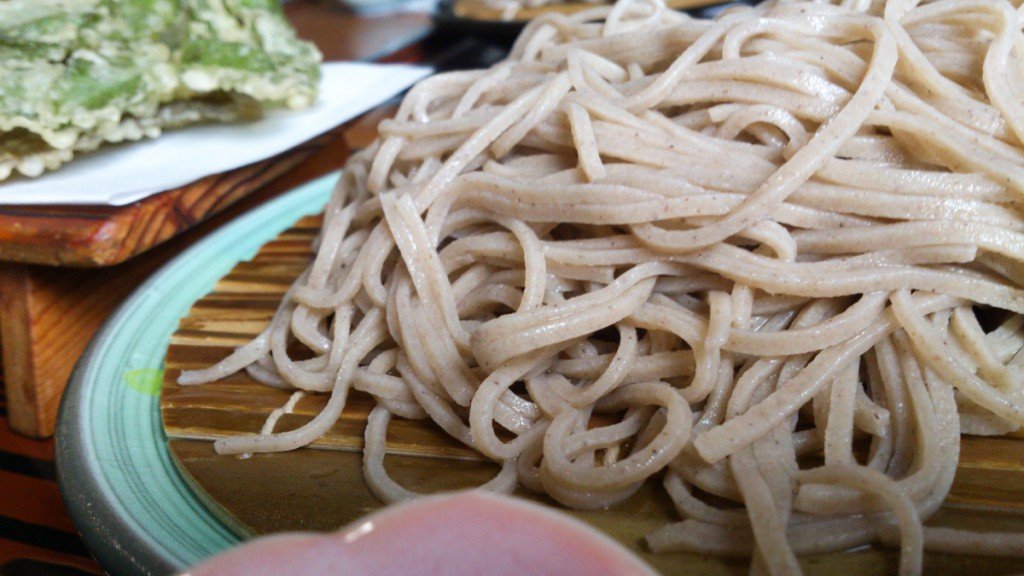 「てっぺん」というおそば屋さんの10割そばは他のどこよりも好き